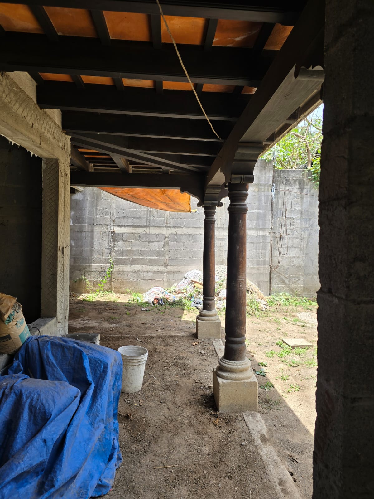 Santa Ana Antigua Guatemala, casa en obra gris — foto 10